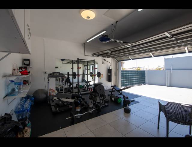 3 BEDROOM FREEHOLD TO LET IN PARKLANDS NORTH
